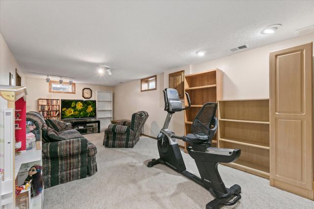 965 109th Avenue NW, Coon Rapids, MN 55448