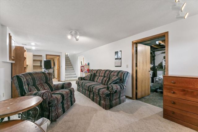 965 109th Avenue NW, Coon Rapids, MN 55448