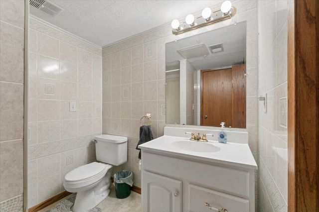 965 109th Avenue NW, Coon Rapids, MN 55448