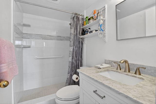 9855 Sandalfoot Boulevard Apt 317, Boca Raton, FL 33428