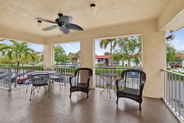 9855 Sandalfoot Boulevard Apt 317, Boca Raton, FL 33428