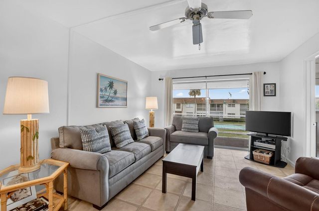 9855 Sandalfoot Boulevard Apt 317, Boca Raton, FL 33428