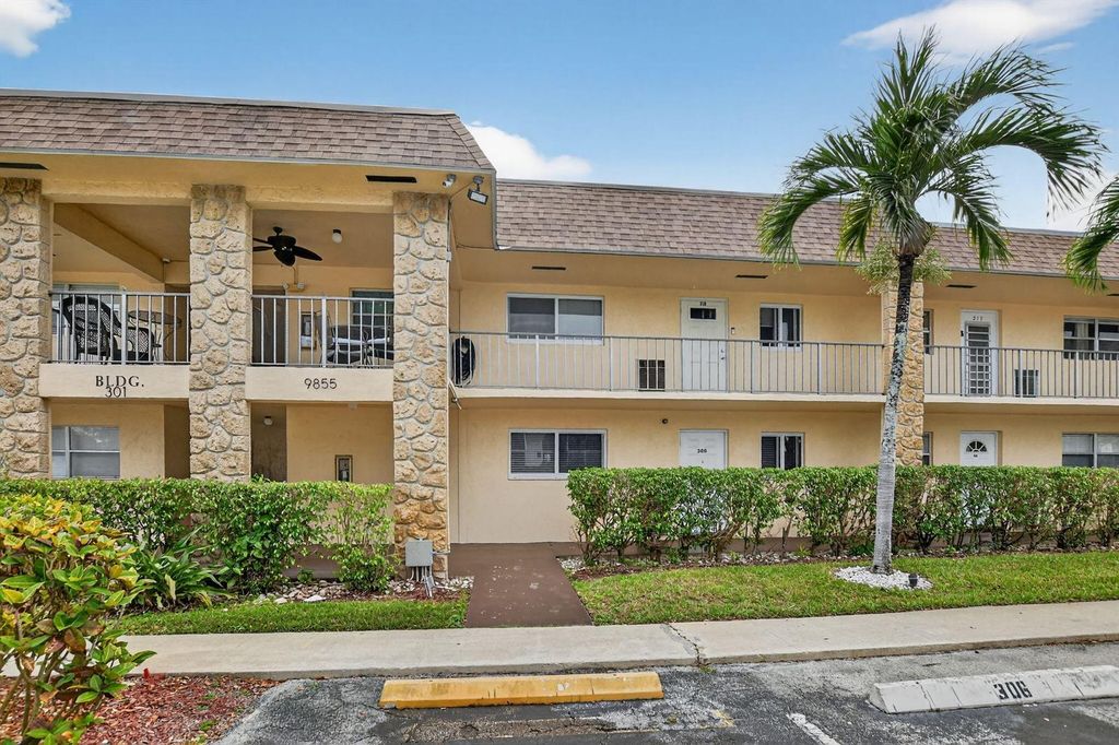 9855 Sandalfoot Boulevard Apt 317, Boca Raton, FL 33428