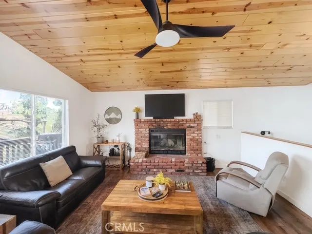 33159 Holcomb Creek, Green Valley Lake, CA 92341