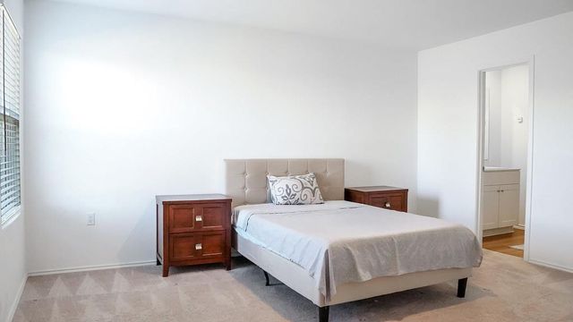 2400 Willkomen WAY, Pflugerville, TX 78660