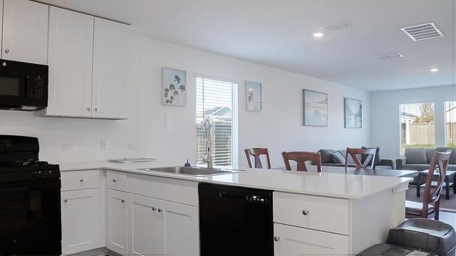 2400 Willkomen WAY, Pflugerville, TX 78660