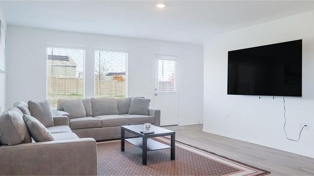 2400 Willkomen WAY, Pflugerville, TX 78660