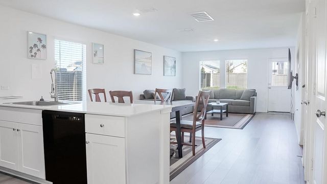 2400 Willkomen WAY, Pflugerville, TX 78660