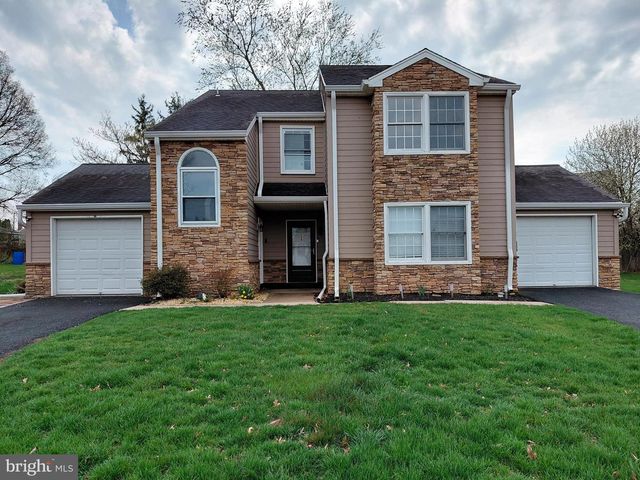228 SPRING HOUSE LN, Telford, PA 18969