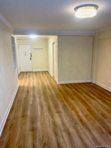 73-50 Bell Boulevard 1A, Bayside, NY 11364