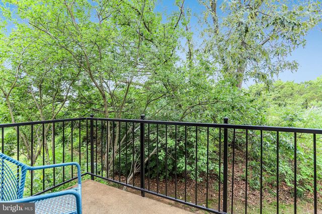 1033-B MARGATE CT, Sterling, VA 20164
