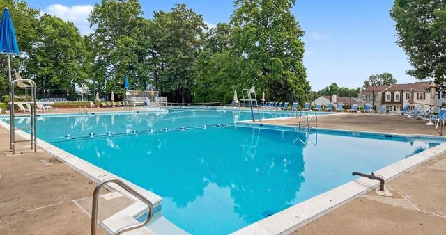 1033-B MARGATE CT, Sterling, VA 20164