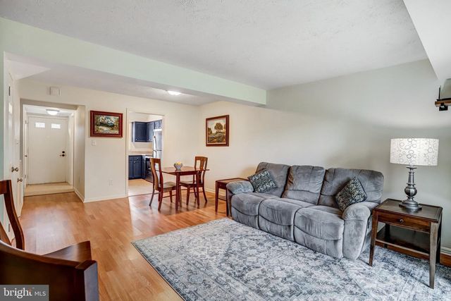 1033-B MARGATE CT, Sterling, VA 20164