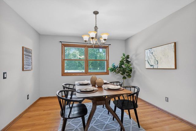 5717 Piping Rock Road, Madison, WI 53711