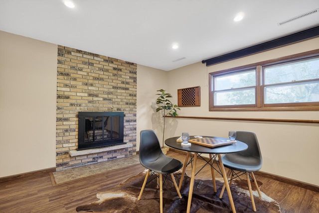 5717 Piping Rock Road, Madison, WI 53711