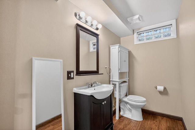 5717 Piping Rock Road, Madison, WI 53711