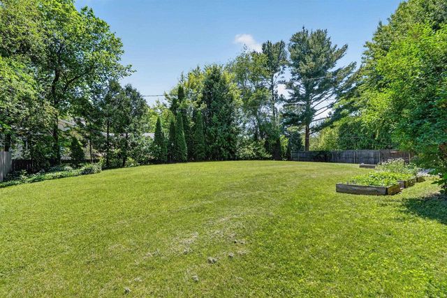 5717 Piping Rock Road, Madison, WI 53711