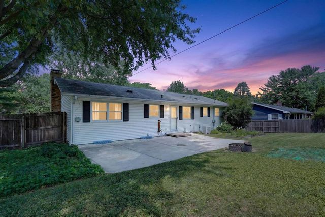 5717 Piping Rock Road, Madison, WI 53711