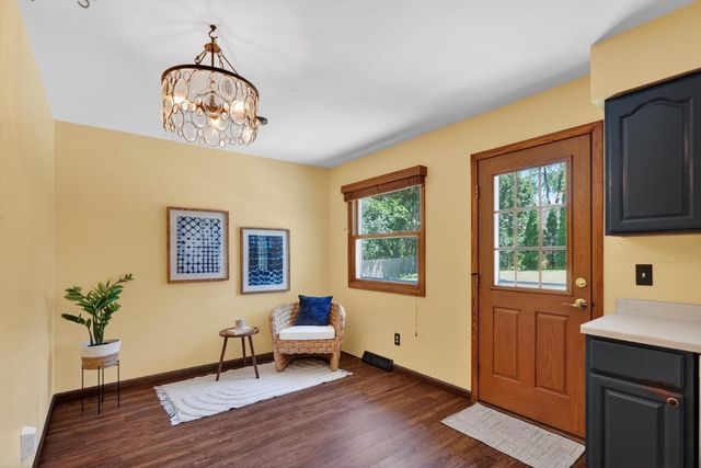 5717 Piping Rock Road, Madison, WI 53711