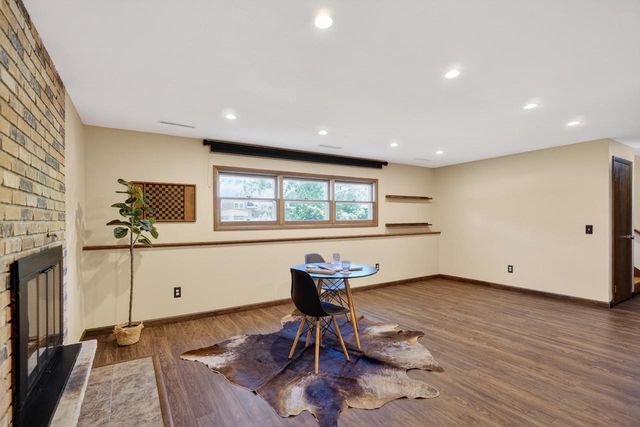 5717 Piping Rock Road, Madison, WI 53711