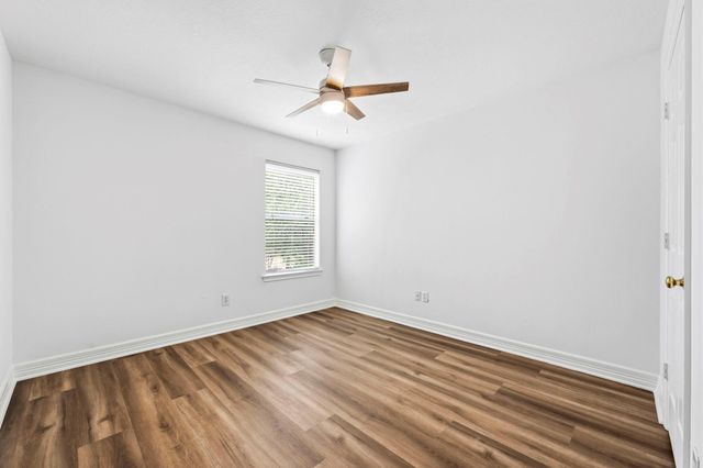 239 Blushwood Place, The Woodlands, TX 77382