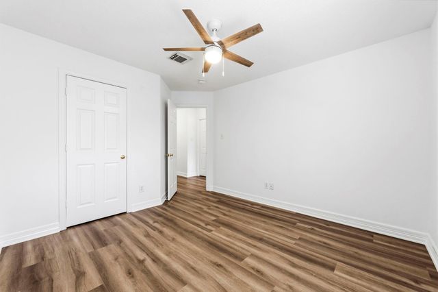 239 Blushwood Place, The Woodlands, TX 77382