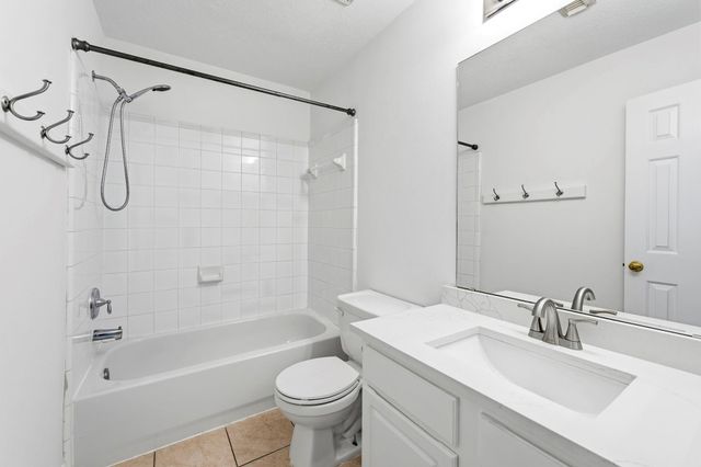 239 Blushwood Place, The Woodlands, TX 77382