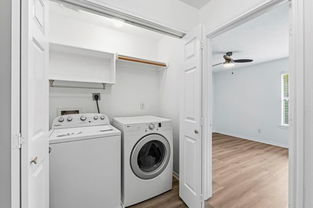 239 Blushwood Place, The Woodlands, TX 77382