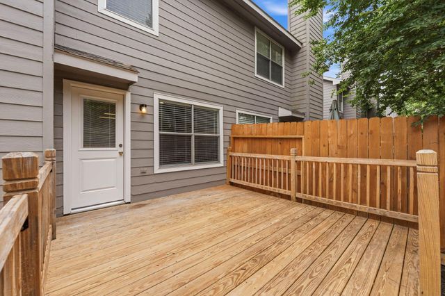 239 Blushwood Place, The Woodlands, TX 77382