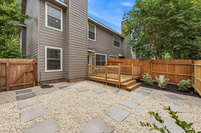 239 Blushwood Place, The Woodlands, TX 77382