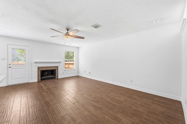 239 Blushwood Place, The Woodlands, TX 77382