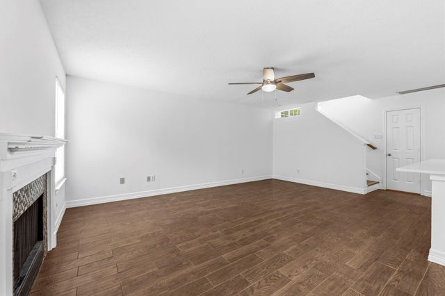 239 Blushwood Place, The Woodlands, TX 77382