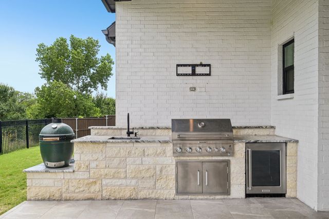 1732 Dame Lori Lane, Carrollton, TX 75010