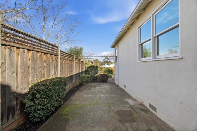 1604 Coronado Way, Burlingame, CA 94010