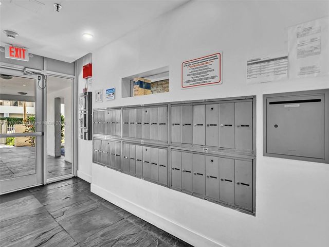 1300 Alton Rd 3C, Miami Beach, FL 33139