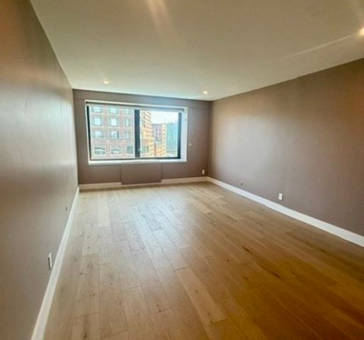 65 East India 10G, Boston, MA 02110