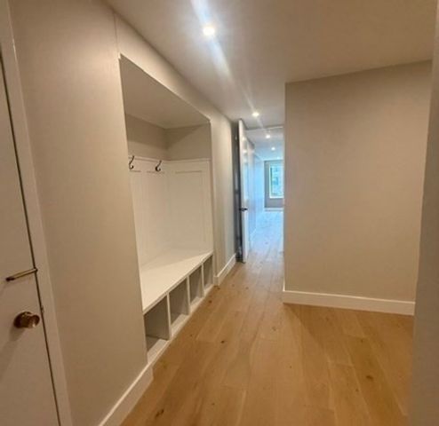 65 East India 10G, Boston, MA 02110