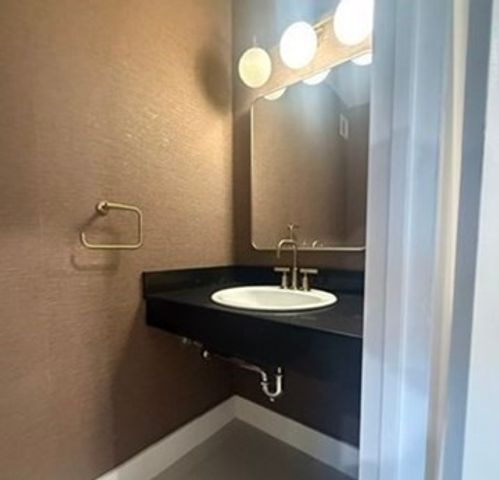 65 East India 10G, Boston, MA 02110