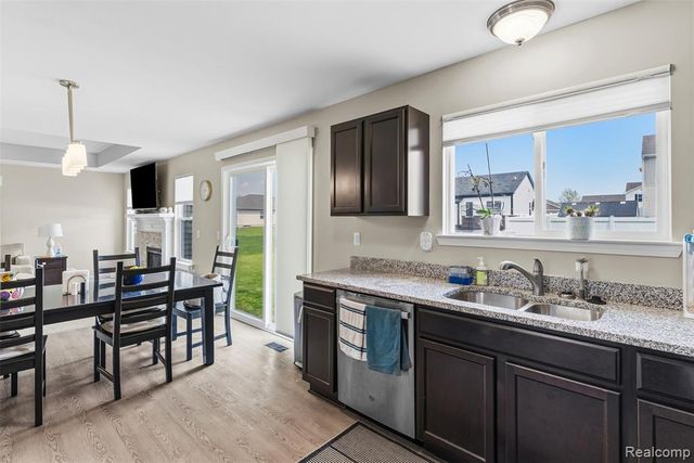 2261 Legacy Drive, Burton, MI 48519