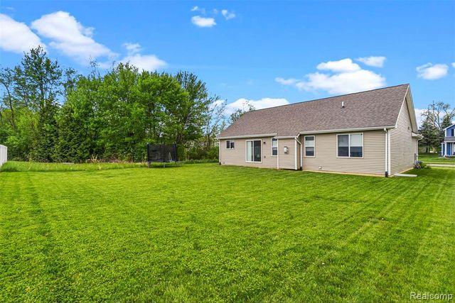 2261 Legacy Drive, Burton, MI 48519