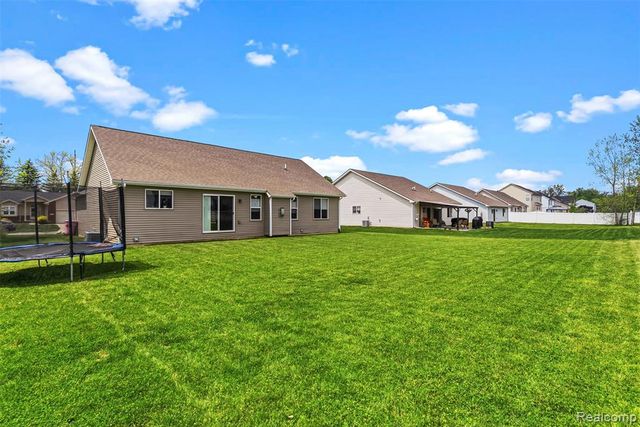 2261 Legacy Drive, Burton, MI 48519