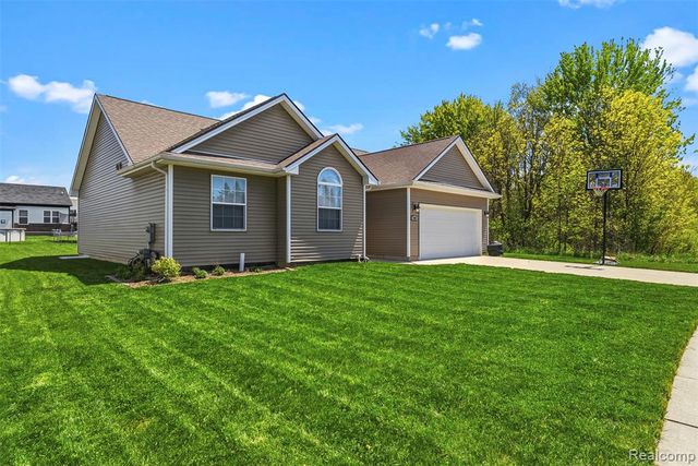 2261 Legacy Drive, Burton, MI 48519