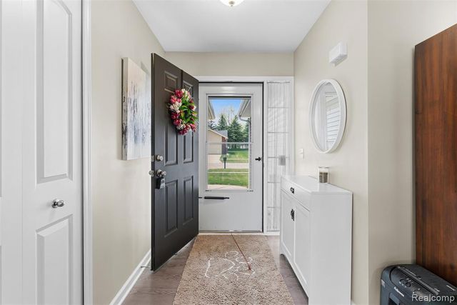 2261 Legacy Drive, Burton, MI 48519