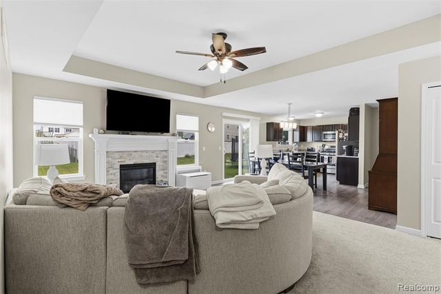 2261 Legacy Drive, Burton, MI 48519