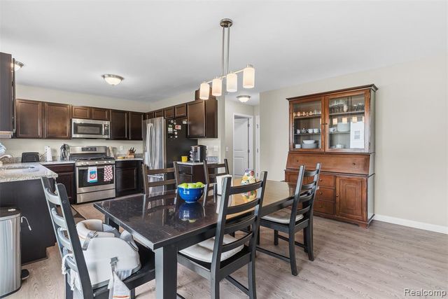 2261 Legacy Drive, Burton, MI 48519