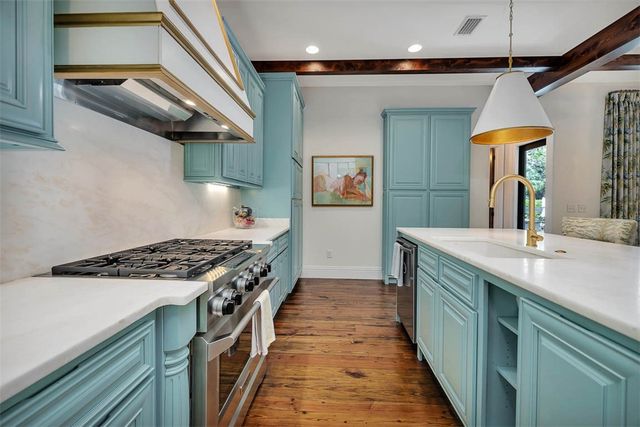 309 Hawkins Island Drive, St Simons Island, GA 31522