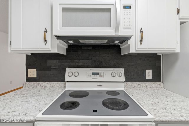 6625 E Golf Links Rd Apt 13, Tucson, AZ 85730