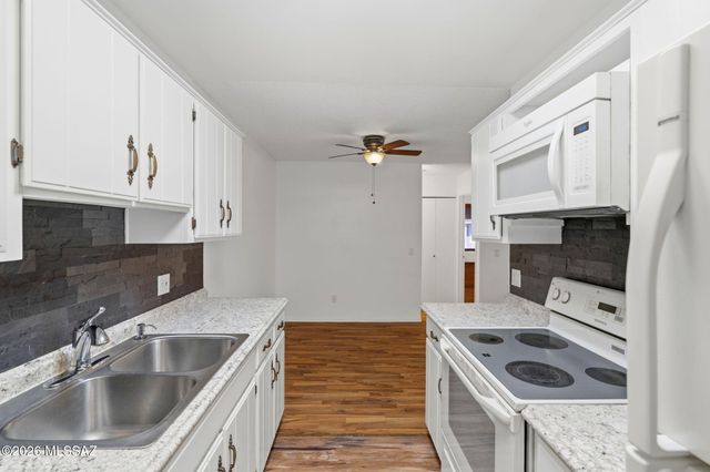 6625 E Golf Links Rd Apt 13, Tucson, AZ 85730