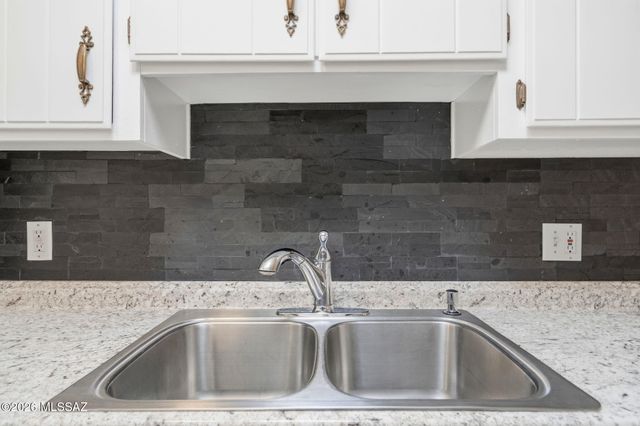 6625 E Golf Links Rd Apt 13, Tucson, AZ 85730