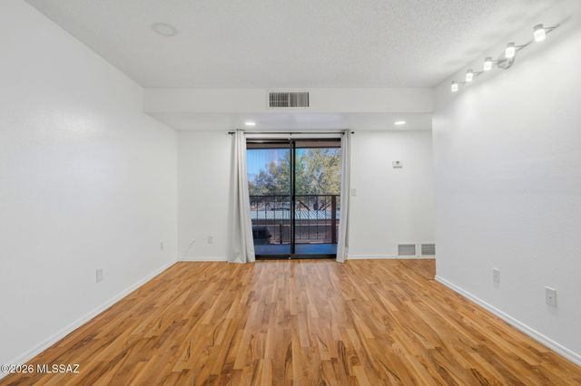6625 E Golf Links Rd Apt 13, Tucson, AZ 85730